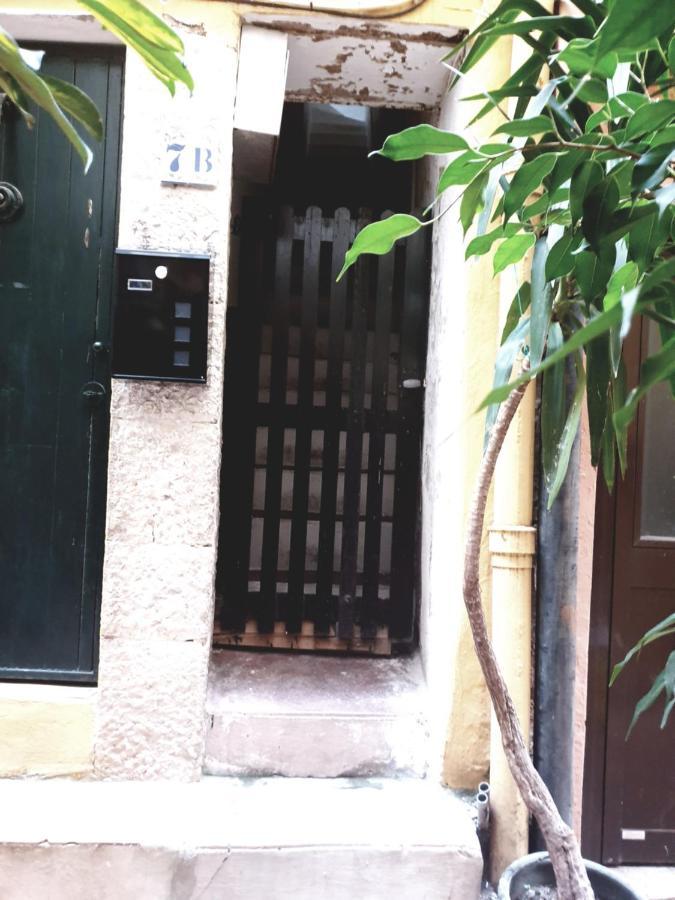 Charmant Studio Avec Coin Nuit - Vieille Ville Climatise Menton Exteriör bild